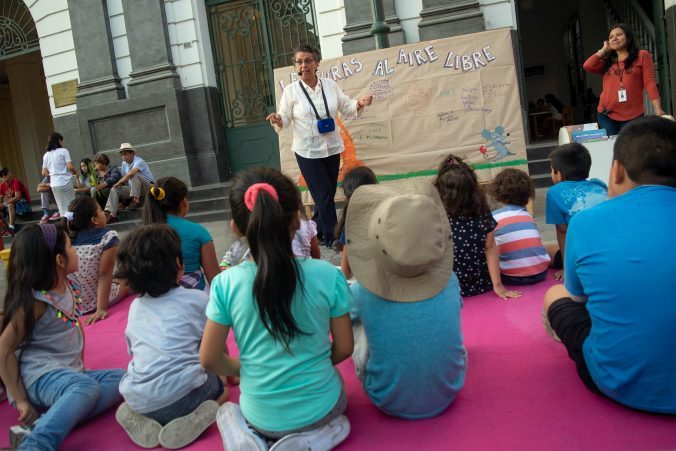 Habrá momentos para escuchar narraciones a cargo de una invitada del programa Abuelas y Abuelos Cuentacuentos. (Foto: Diego Díaz)